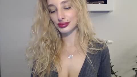 MarilynDevilish online show from 12/19/24, 09:49