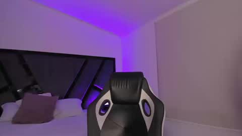 Snapshot of marilyndupont chatting on 09/25/25, 05:00 Marilyn online show from 09/25/25, 05:00