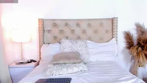 Snapshot of marilynrossy chatting on 10/29/25, 03:31 marilynrossy online show from 10/29/25, 03:31