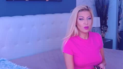 Mary Mais online show from 09/22/25, 06:26