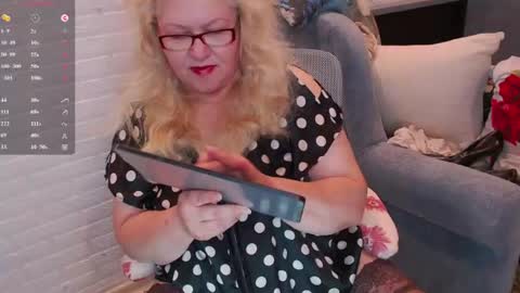 Marina online show from 07/17/26, 12:17