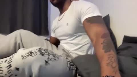 Snapshot of marineguyk19 chatting on 01/29/25, 12:33 Z online show from 01/29/25, 12:33