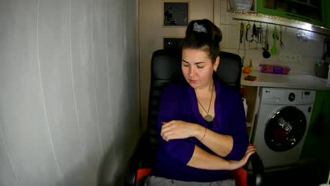 MarinettaQhot online show from 12/23/24, 10:33