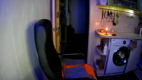 MarinettaQhot online show from 12/28/24, 05:03