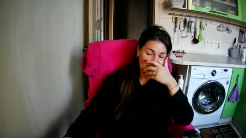 MarinettaQhot online show from 01/12/25, 07:00