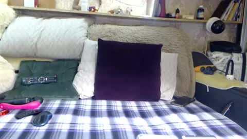 Snapshot of marinka_ chatting on 11/22/25, 04:17 marinka_ online show from 11/22/25, 04:17