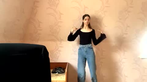 Anny online show from 06/14/26, 08:38