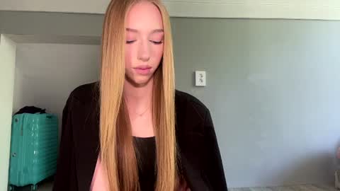 Amelia online show from 06/28/26, 09:26