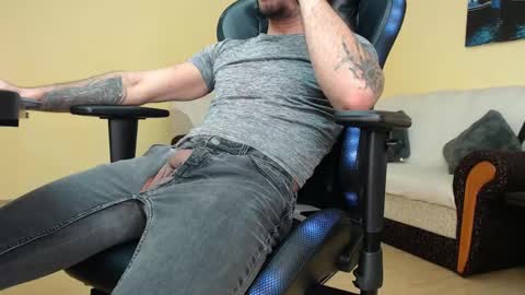 Snapshot of marioslim chatting on 01/02/25, 11:41 marioslim online show from 01/02/25, 11:41