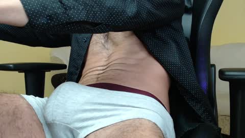 Snapshot of marioslim chatting on 01/07/25, 11:16 marioslim online show from 01/07/25, 11:16