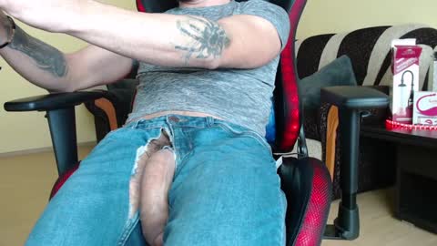 Snapshot of marioslim chatting on 01/11/25, 10:40 marioslim online show from 01/11/25, 10:40