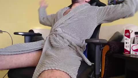 Snapshot of marioslim chatting on 01/16/25, 01:47 marioslim online show from 01/16/25, 01:47