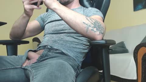 Snapshot of marioslim chatting on 01/30/25, 04:55 marioslim online show from 01/30/25, 04:55