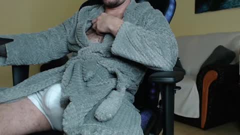 Snapshot of marioslim chatting on 02/02/25, 08:57 marioslim online show from 02/02/25, 08:57