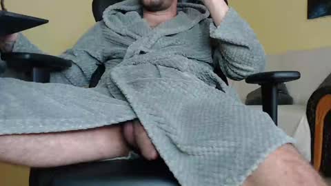 Snapshot of marioslim chatting on 02/04/25, 11:16 marioslim online show from 02/04/25, 11:16