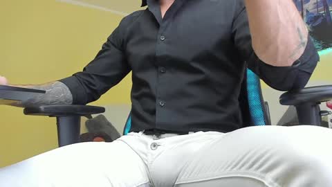 Snapshot of marioslim chatting on 02/08/25, 02:38 marioslim online show from 02/08/25, 02:38