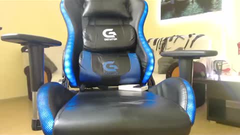 Snapshot of marioslim chatting on 02/22/25, 07:34 marioslim online show from 02/22/25, 07:34