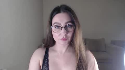 Snapshot of marishaarimova chatting on 10/17/25, 04:42 Marisha Arimova online show from 10/17/25, 04:42