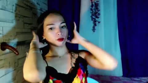 Snapshot of marishkafoxx chatting on 05/21/26, 06:04 marishka online show from 05/21/26, 06:04