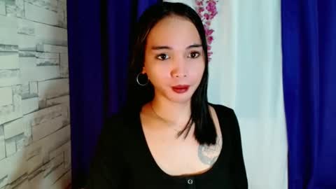 Snapshot of marishkafoxx chatting on 05/23/26, 11:03 marishka online show from 05/23/26, 11:03
