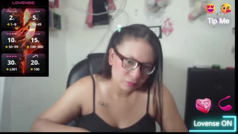Snapshot of maritsa_millerr chatting on 11/15/25, 10:56 maritsa online show from 11/15/25, 10:56