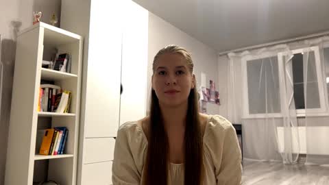 Amelia online show from 09/19/25, 04:18