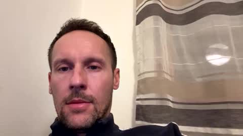 Mark online show from 11/03/25, 05:58