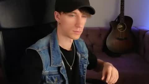 mark_caron online show from 06/11/26, 12:47