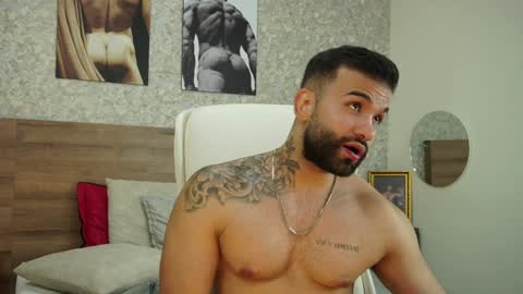 Mark online show from 01/05/25, 04:04