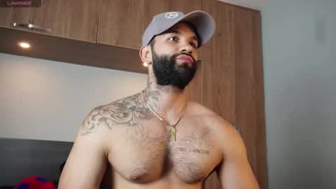 Snapshot of mark_hazze chatting on 09/22/25, 12:23 Mark online show from 09/22/25, 12:23