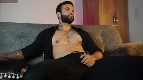 Snapshot of mark_hazze chatting on 10/30/25, 09:15 Mark online show from 10/30/25, 09:15