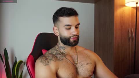 Snapshot of mark_hazze chatting on 11/06/25, 09:15 Mark online show from 11/06/25, 09:15