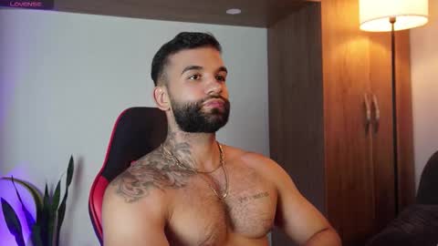 Snapshot of mark_hazze chatting on 11/08/25, 10:41 Mark online show from 11/08/25, 10:41