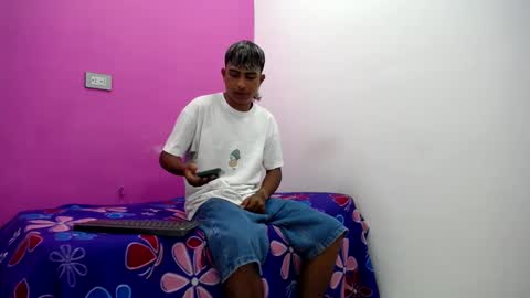 Snapshot of mark_latin18 chatting on 02/12/25, 03:29 mark_latin18 online show from 02/12/25, 03:29