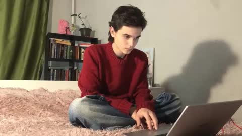 Mark online show from 11/07/25, 07:19