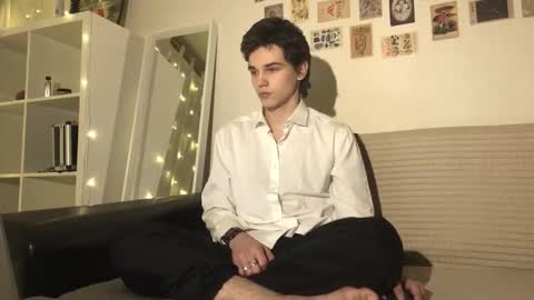 Mark online show from 11/13/25, 03:33