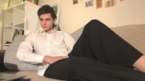 Mark online show from 11/30/25, 01:37