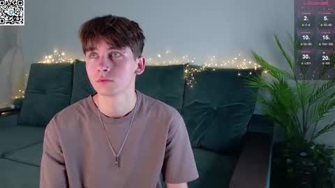 Snapshot of mark_safr chatting on 09/29/25, 05:07 Mark online show from 09/29/25, 05:07