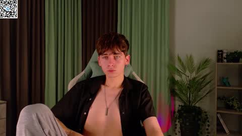 Snapshot of mark_safr chatting on 10/05/25, 07:23 Mark online show from 10/05/25, 07:23