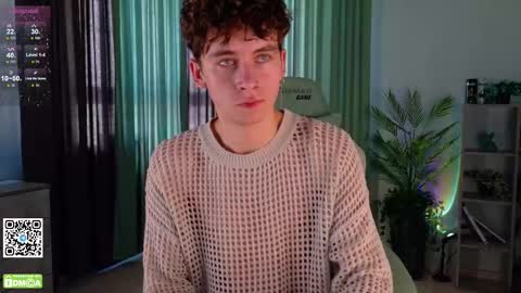 Snapshot of mark_safr chatting on 10/21/25, 07:42 Mark online show from 10/21/25, 07:42