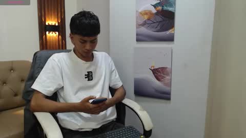 markbowie online show from 10/04/25, 04:32