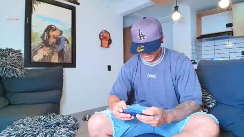 Snapshot of marko_toro__ chatting on 10/20/25, 08:31 Sebastian online show from 10/20/25, 08:31