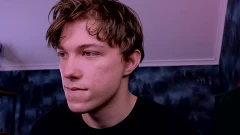 Snapshot of markshot_ chatting on 11/15/25, 06:48 markshot_ online show from 11/15/25, 06:48