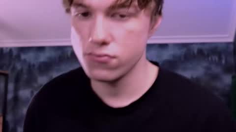 Snapshot of markshot_ chatting on 11/23/25, 05:57 markshot_ online show from 11/23/25, 05:57