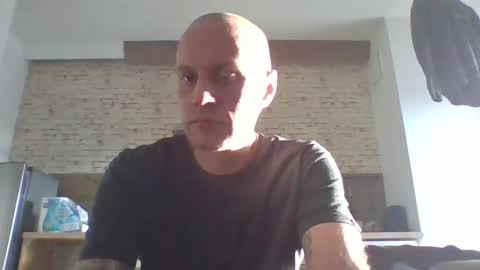 markus_7 online show from 12/18/24, 08:20