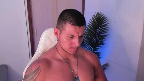 Snapshot of markus_blass chatting on 11/18/25, 03:05 markus... Y online show from 11/18/25, 03:05