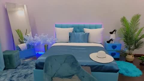 Snapshot of marladewis chatting on 09/21/25, 03:35 MarlaDewis online show from 09/21/25, 03:35