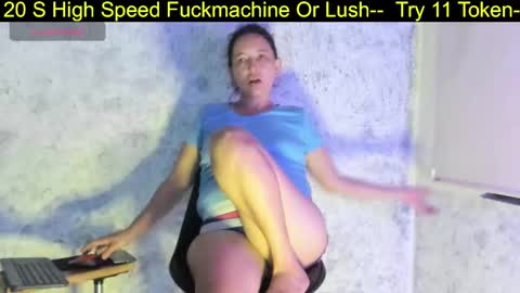 Snapshot of marly7890 chatting on 09/22/25, 01:40 marly online show from 09/22/25, 01:40