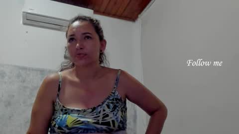 Snapshot of marly7890 chatting on 12/19/25, 01:45 marly online show from 12/19/25, 01:45