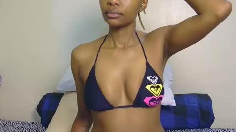 Snapshot of marly_babe chatting on 03/18/26, 03:31 Marly online show from 03/18/26, 03:31